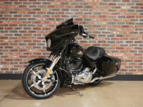 FLHX 2025 Street Glide® thumb 2