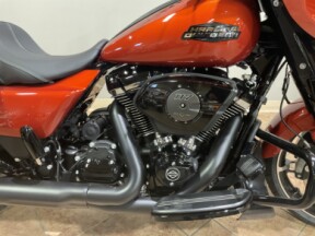 2025 Harley-Davidson® Street Glide® Brilliant Red FLHX thumb 3