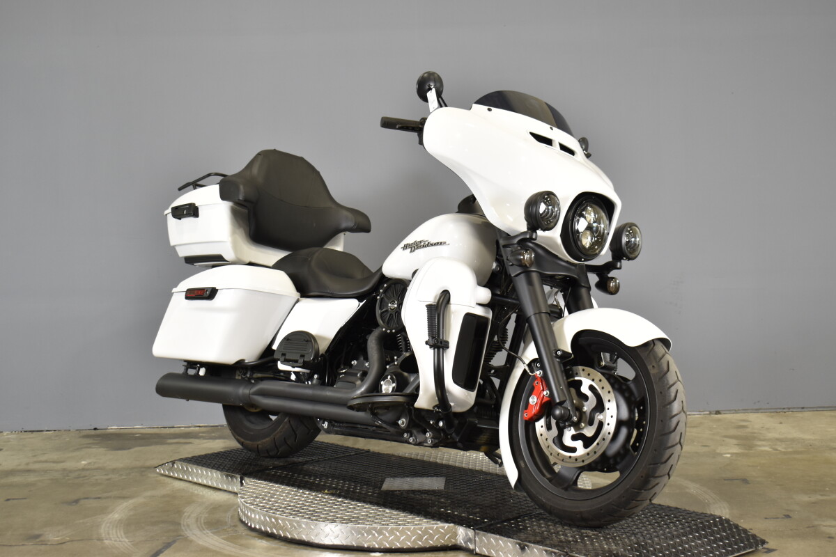 2016 Harley-Davidson Street Glide Special FLHXS - Photo 2