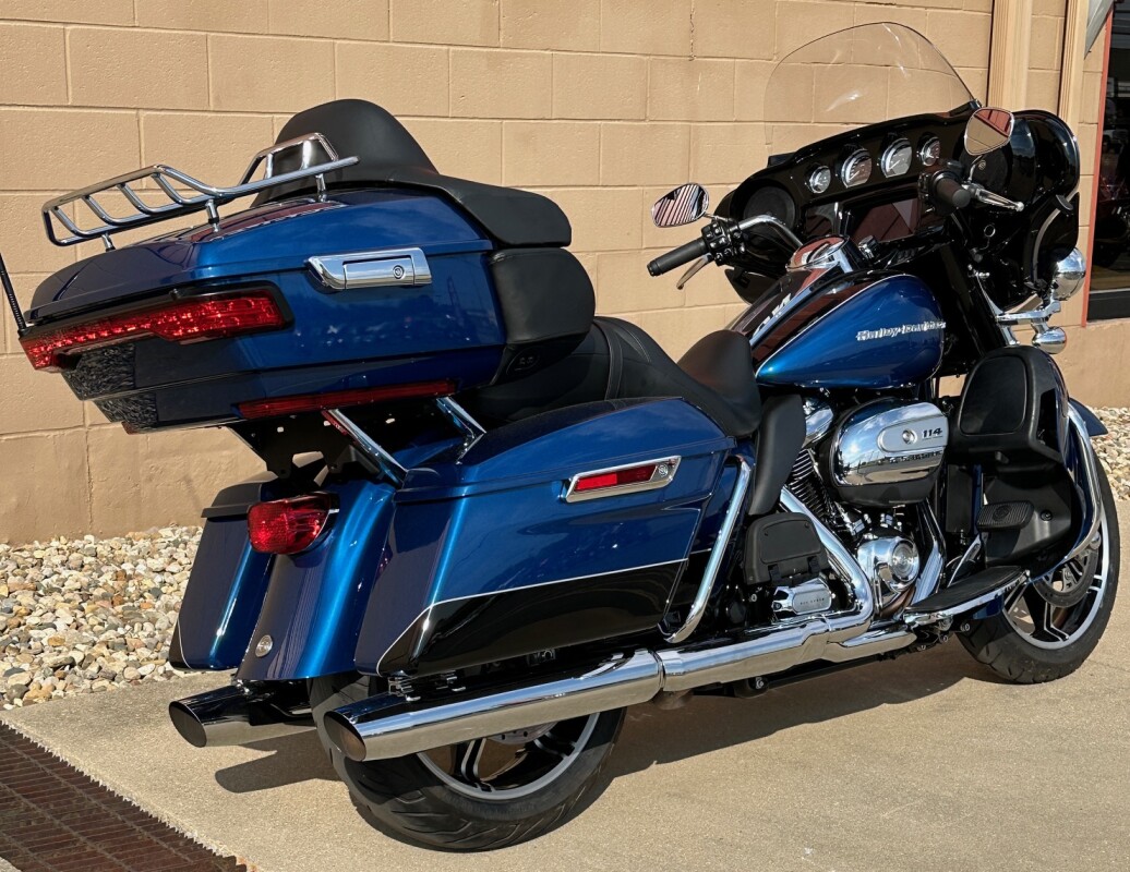 2022 Harley-Davidson Ultra Limited Reef Blue/Vivid Black - Photo 2