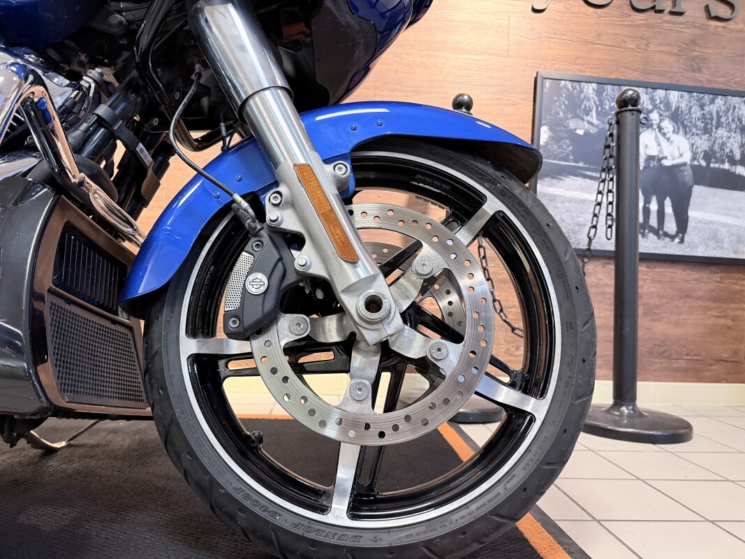 2024 H-D FLTRX Road Glide 117ci - Photo 2