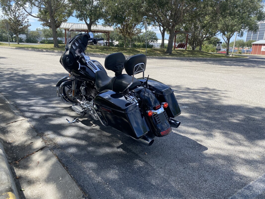 2018 Harley-Davidson Street Glide - Photo 4