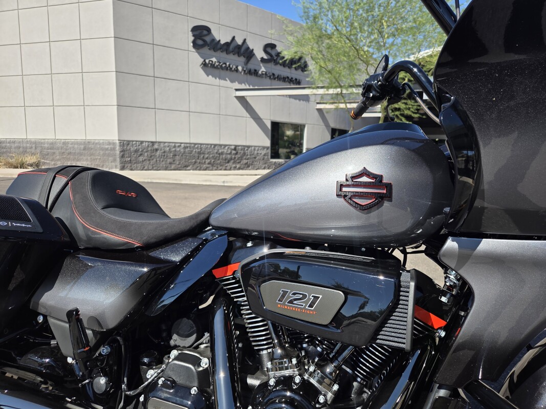FLTRXSE 2025 CVO Road Glide - Photo 2