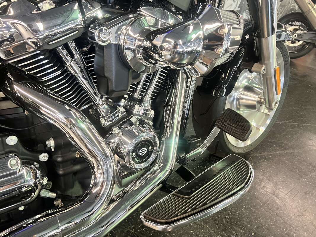 2021 Harley-Davidson Fat Boy 114 Vivid Black FLFBS - Photo 9