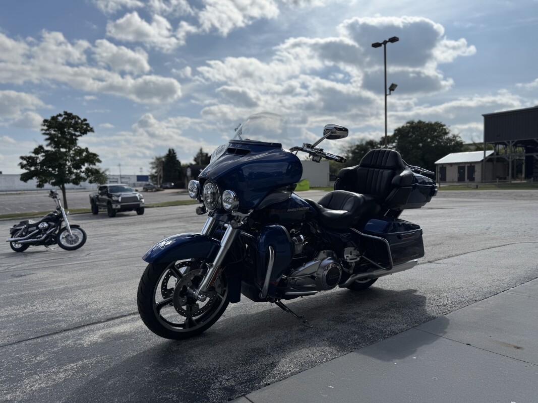 FLHTKSE 2020 CVO Limited - Photo 6