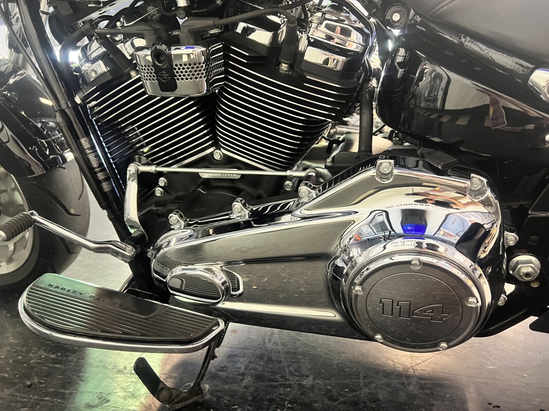 2021 Harley-Davidson Fat Boy 114 Vivid Black FLFBS - Photo 8