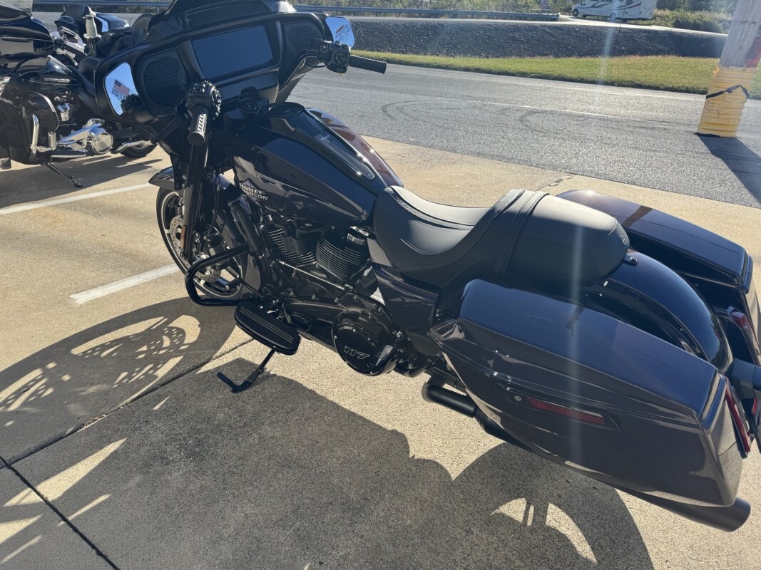 Harley-Davidson Street Glide 2025 FLHX Mystic Shift - Black Finish - Photo 5