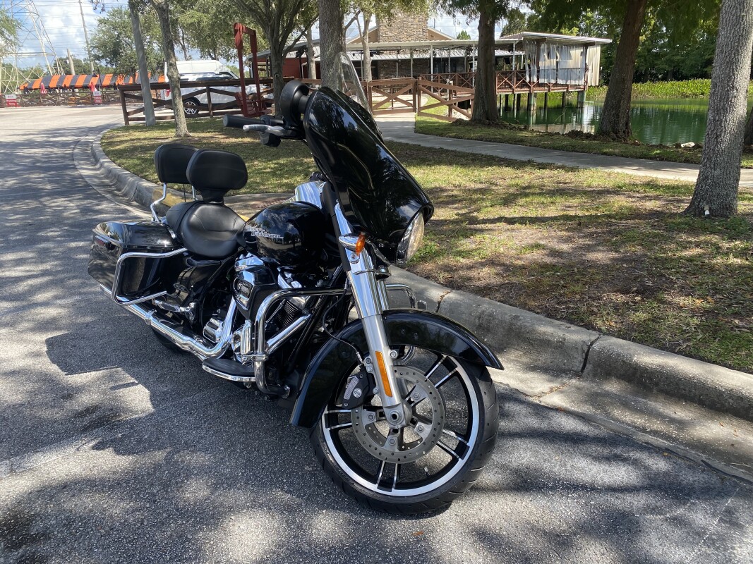 2018 Harley-Davidson Street Glide - Photo 2