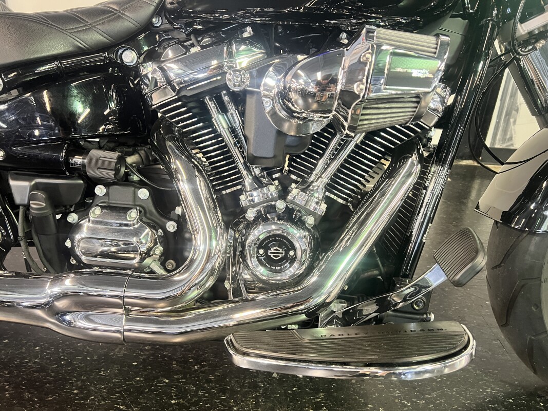 2021 Harley-Davidson Fat Boy 114 Vivid Black FLFBS - Photo 4
