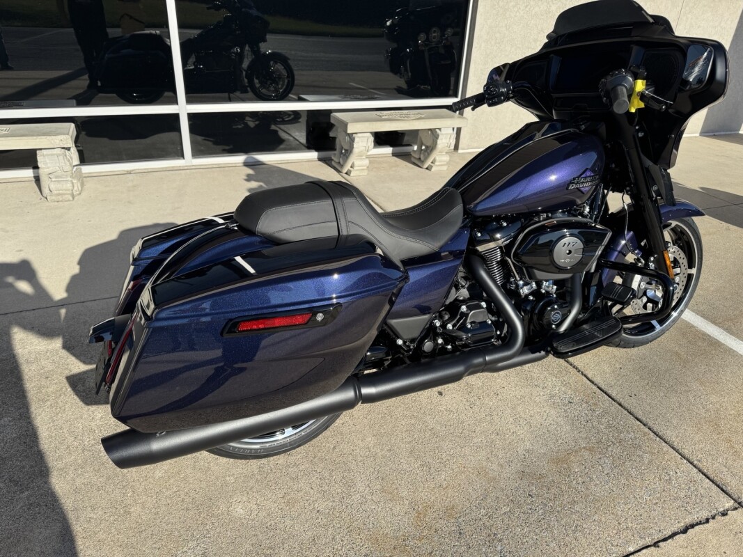Harley-Davidson Street Glide 2025 FLHX Mystic Shift - Black Finish - Photo 6