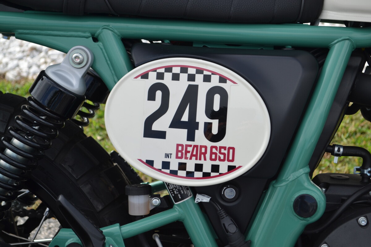 2025 Royal Enfield Bear 650 Boardwalk White - Photo 4