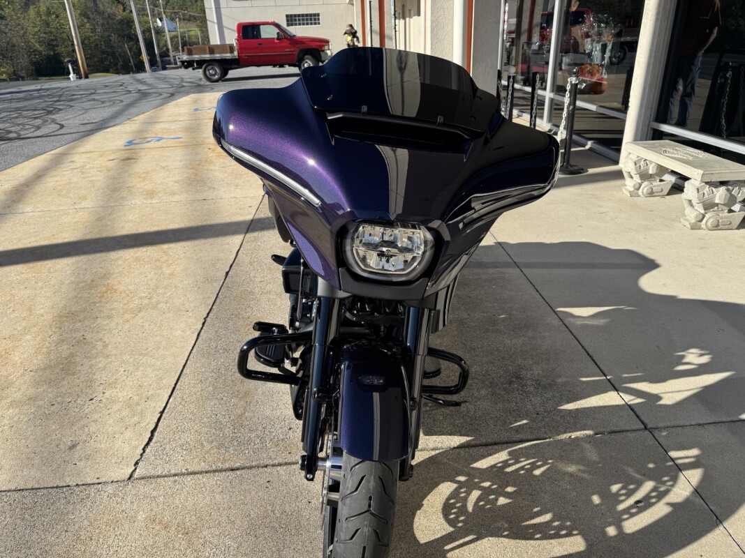 Harley-Davidson Street Glide 2025 FLHX Mystic Shift - Black Finish - Photo 3