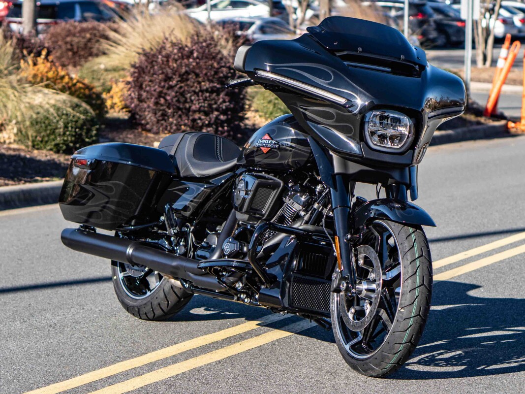 FLHX 2025 Street Glide - Photo 7