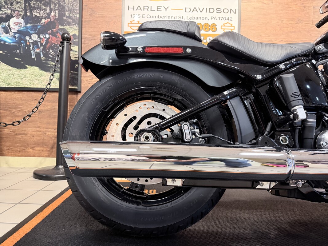 2025 H-D FXBB Softail Street Bob 117ci - Photo 5
