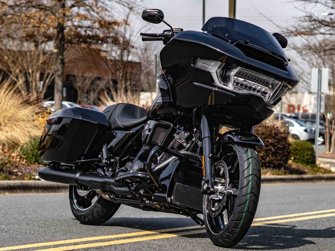 FLTRX 2025 Road Glide - Photo 6