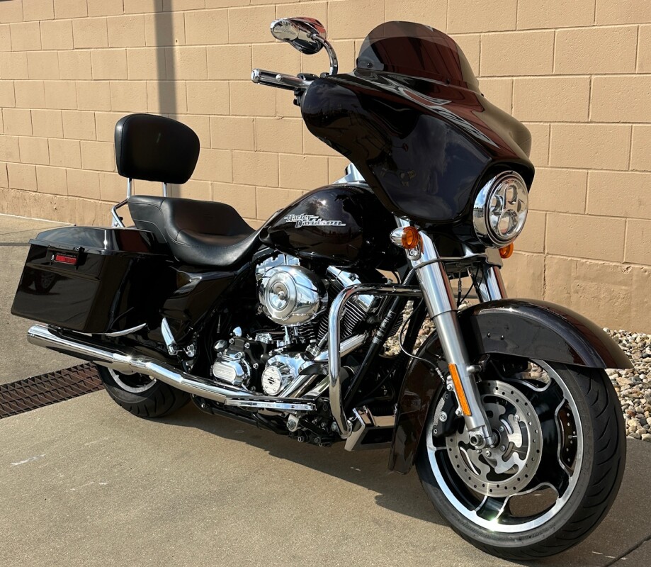 2011 Harley-Davidson Street Glide Merlot Sunglo - Photo 3
