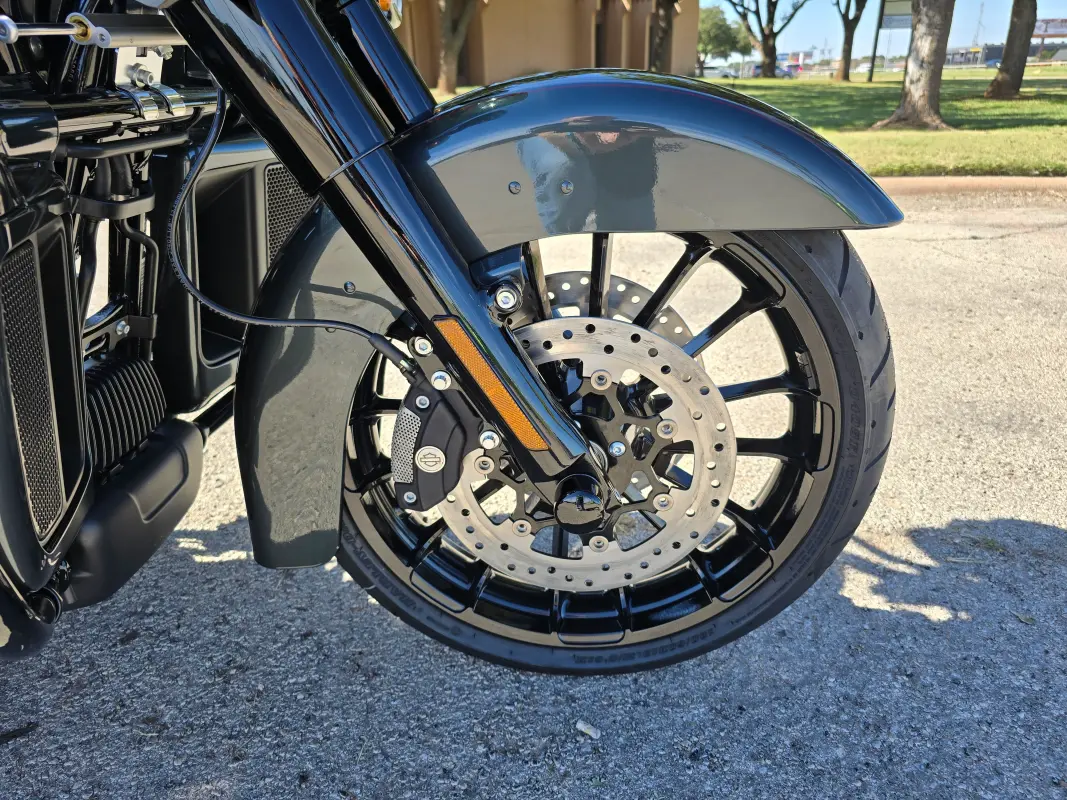 2025 Harley-Davidson Tri Glide Ultra - Photo 7