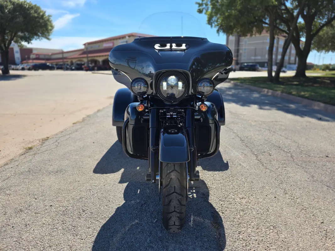 2025 Harley-Davidson Tri Glide Ultra - Photo 3