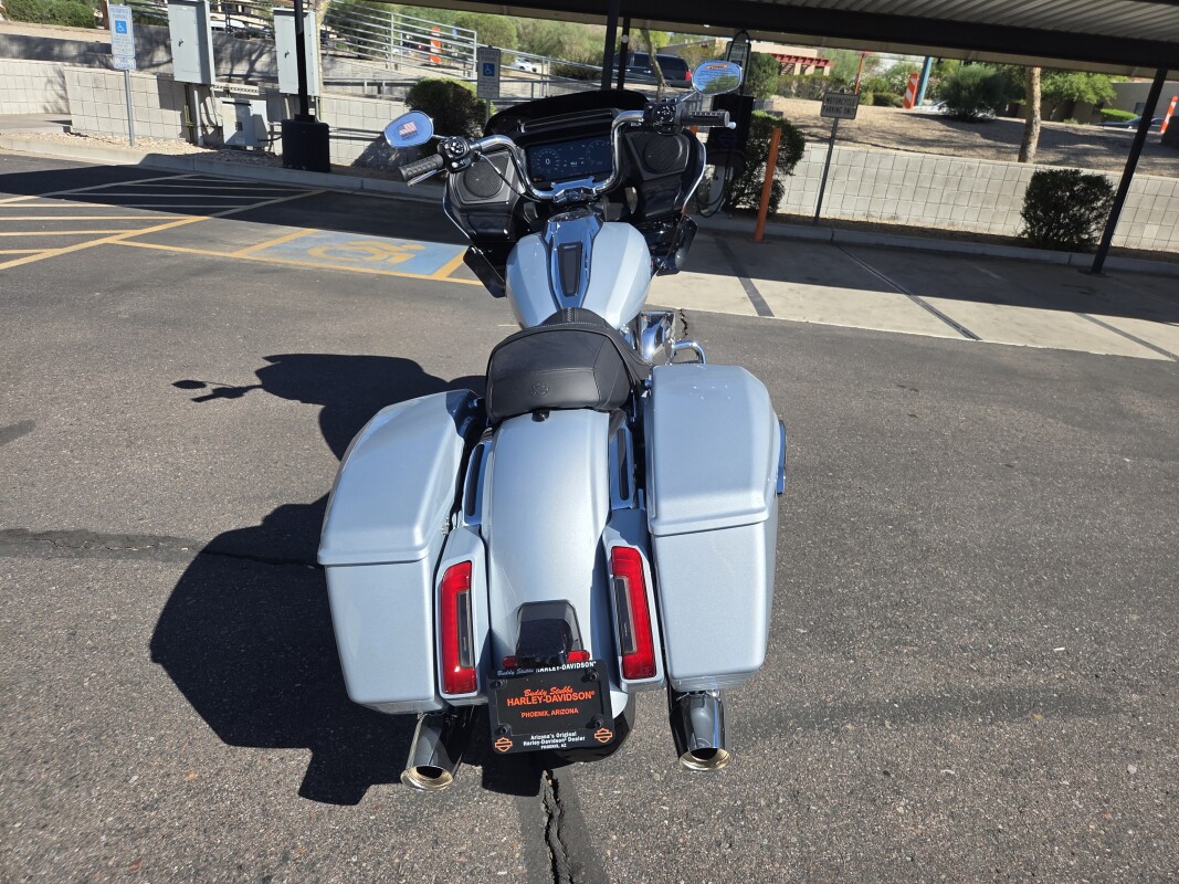 FLTRX 2025 Road Glide - Photo 3
