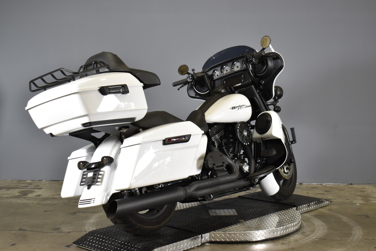 2016 Harley-Davidson Street Glide Special FLHXS - Photo 9