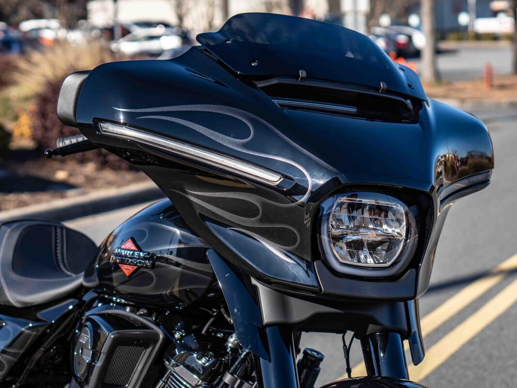 FLHX 2025 Street Glide - Photo 9