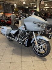 FLTRX 2025 Road Glide™ thumb 1