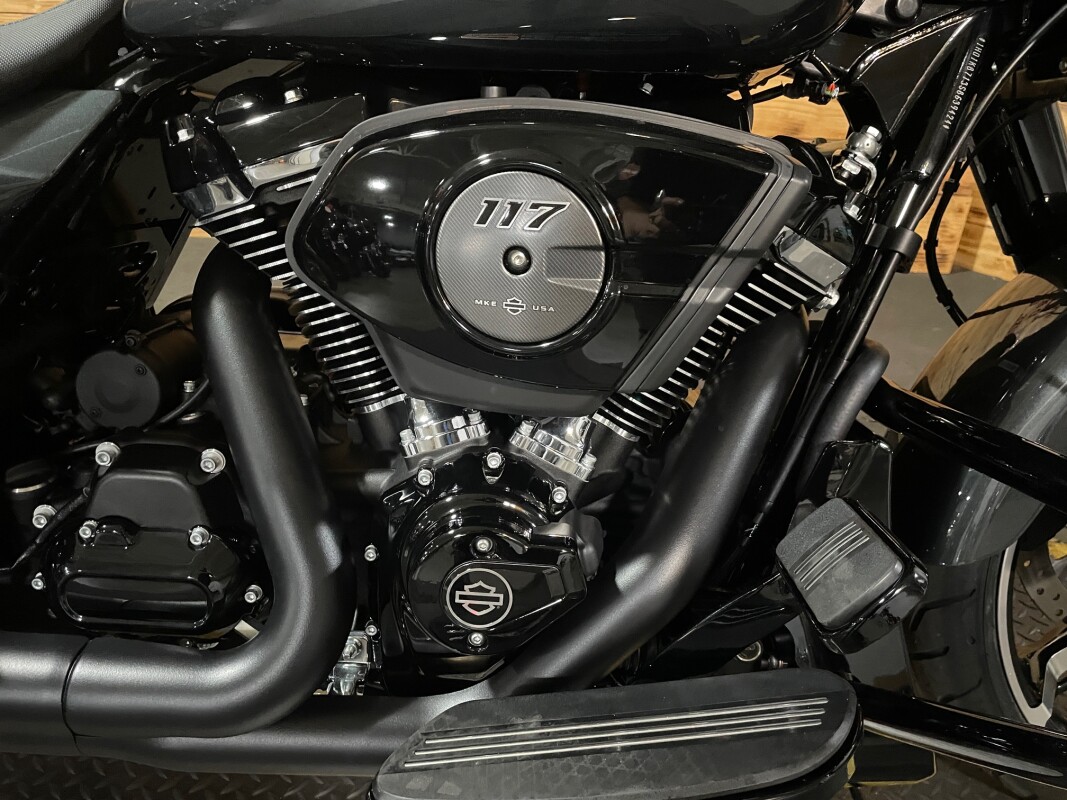 Harley-Davidson Street Glide 2025 FLHX IRON HORSE MTLC - Photo 2