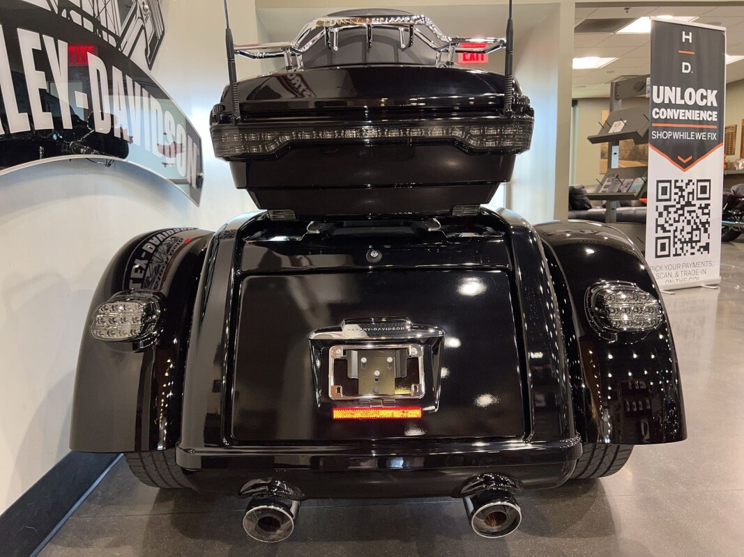 2022 Harley-Davidson CVO Tri Glide FLHTCUTGSE - Photo 10