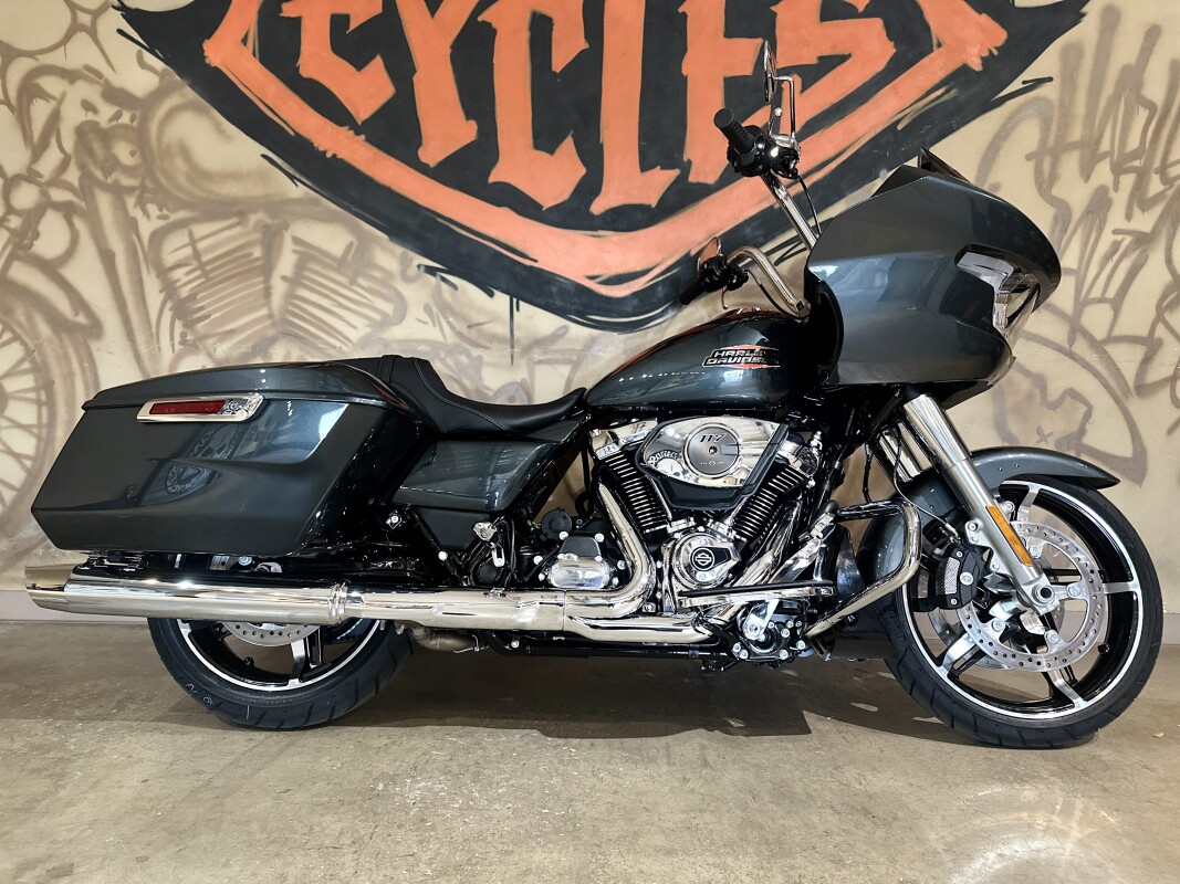 FLTRX 2025 Road Glide