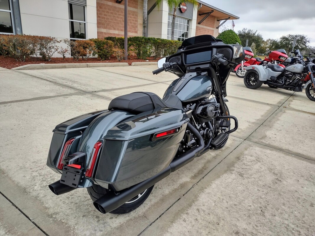 Street Glide - Photo 4