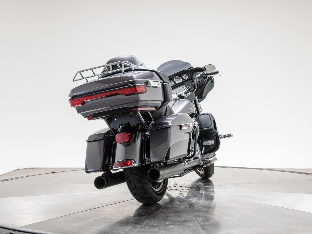 2014 HARLEY-DAVIDSON FLHTK ULTRA LIMITED in Charcoal Pearl/ Black with 18915 miles - Photo 5