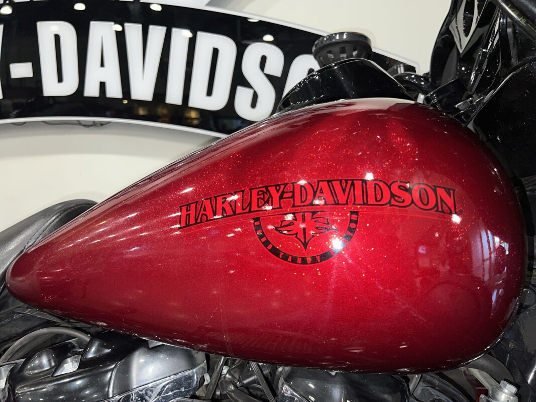2018 Harley-Davidson Street Glide Special FLHXS - Photo 5
