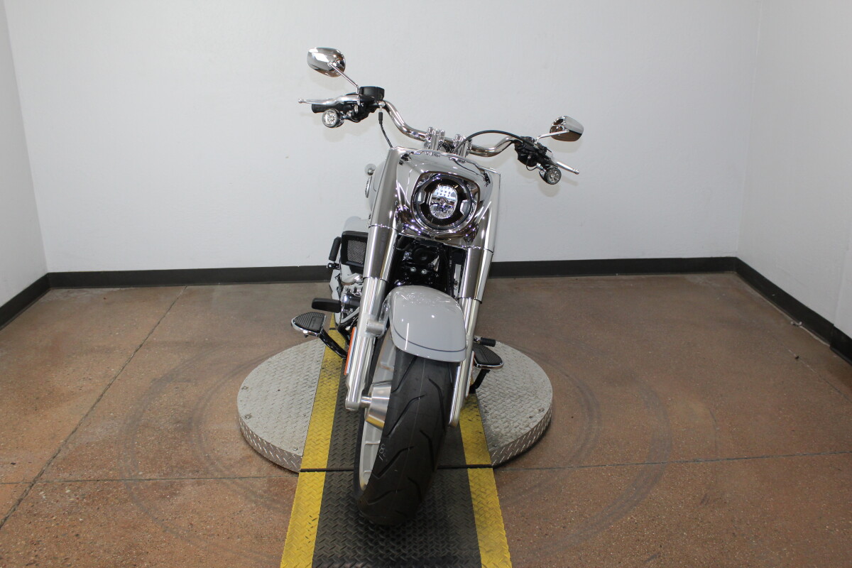 Harley-Davidson Fat Boy 2025 FLFB 84649308 BILLIARD GRAY W/ PINSTRIPE - Photo 6