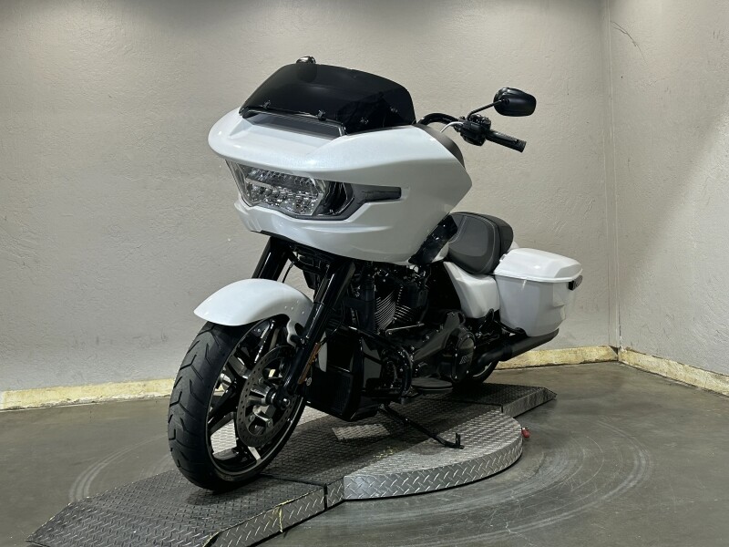 Harley-Davidson Road Glide 2025 FLTRX 84652240 WHITE ONYX PRL - Photo 4