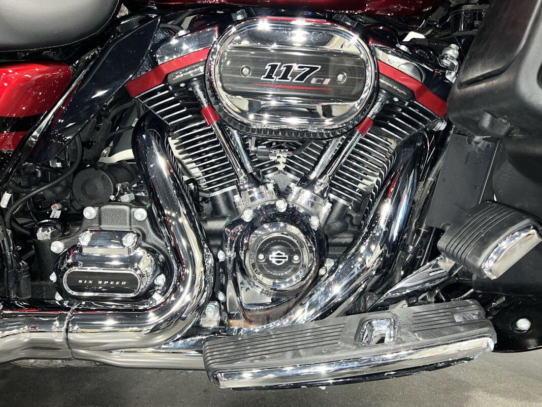 2022 Harley-Davidson CVO Tri Glide FLHTCUTGSE - Photo 4
