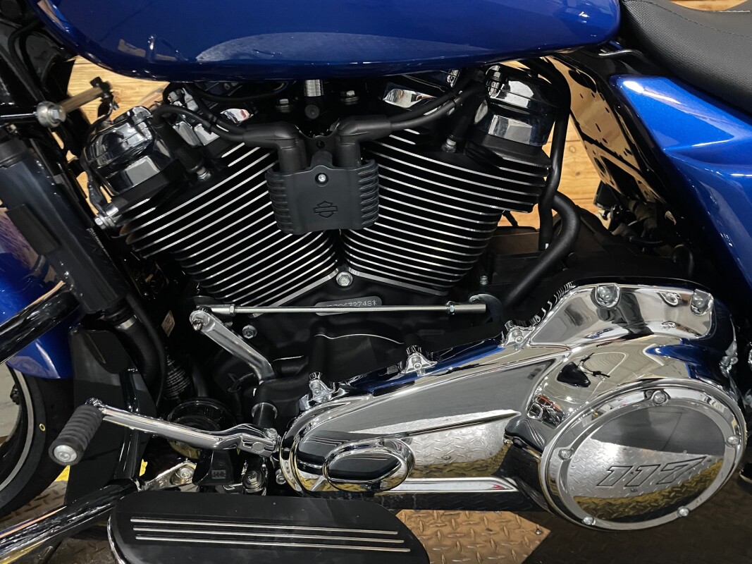 Harley-Davidson Street Glide 2025 FLHX BLUE BURST - Photo 9