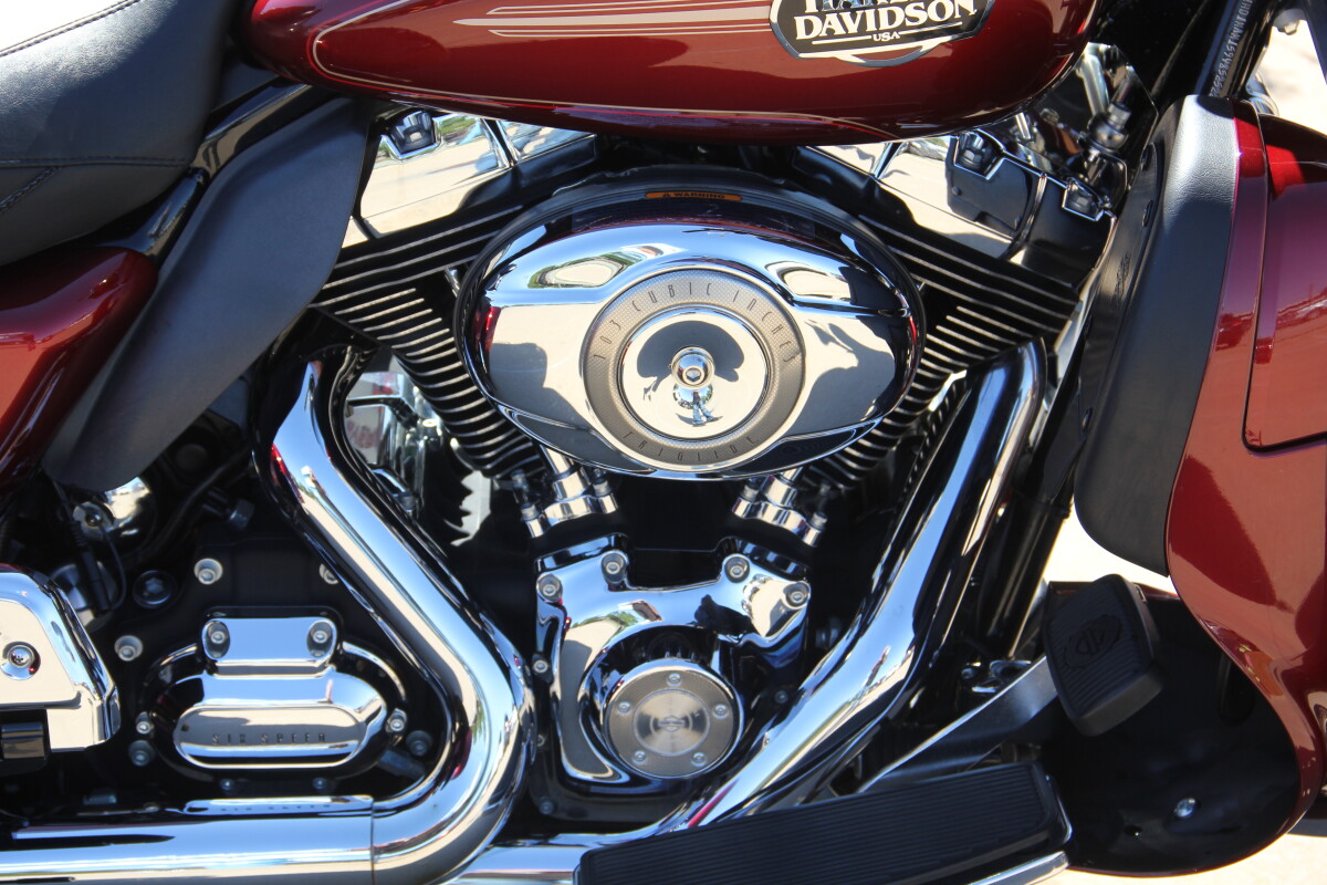 2009 Harley-Davidson Tri Glide Ultra Candy Red Sunglo - Photo 10