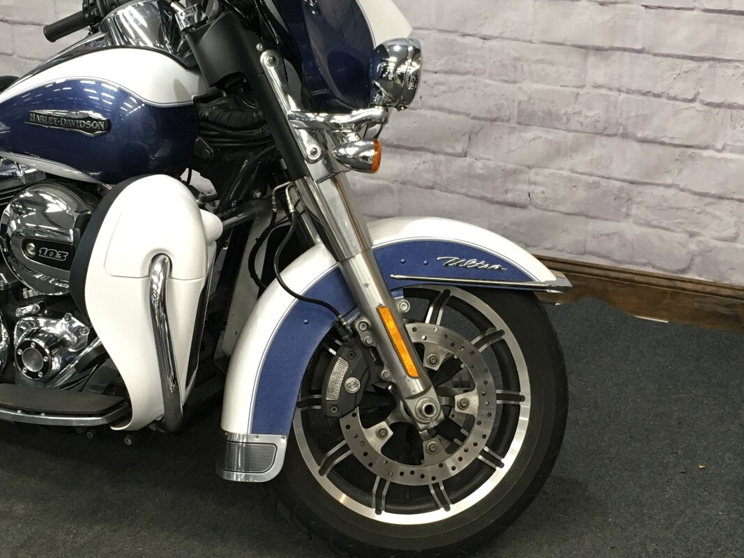 2015 Harley-Davidson Electra Glide Ultra Classic Low White /Blue - Photo 4