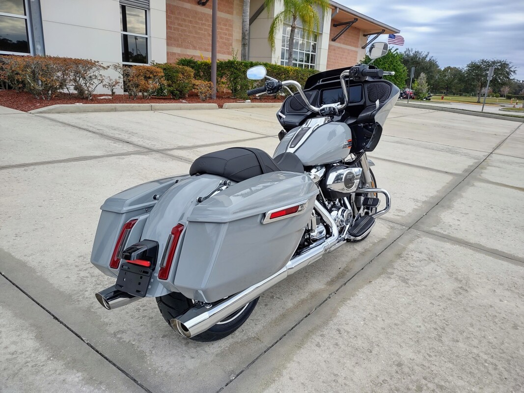 Road Glide - Photo 4