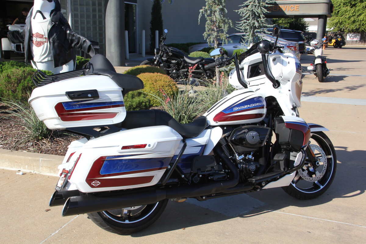 2025 Harley-Davidson Street Glide Ultra Custom Color - Photo 5