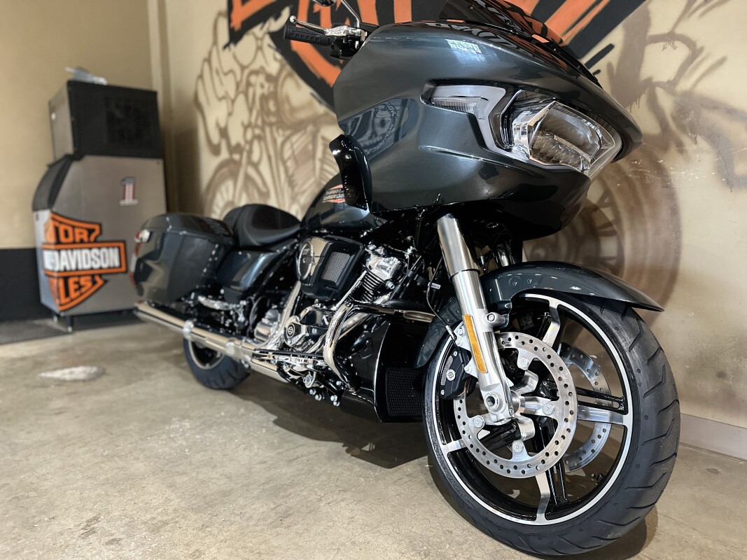 FLTRX 2025 Road Glide - Photo 7