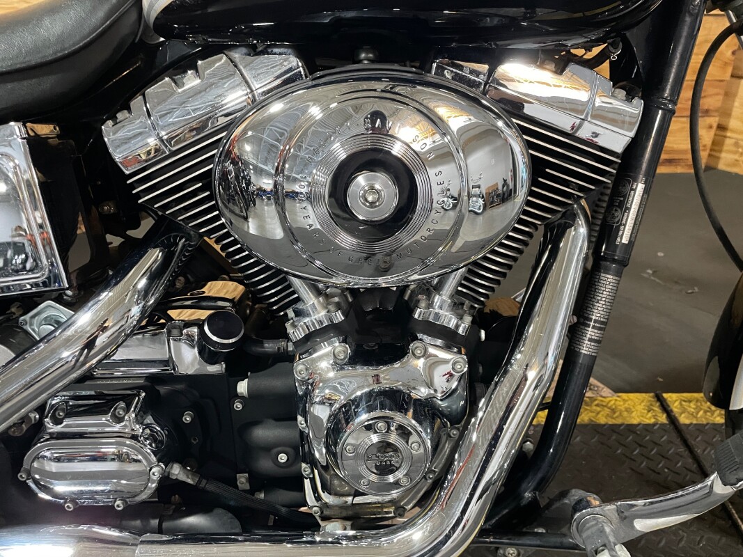 HARLEY-DAVIDSON FXDWG 2003 100TH ANV SILVER/BLACK - Photo 2