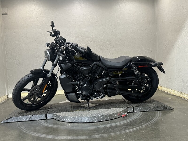 Harley-Davidson Nightster 2025 RH975 84652235 VIVID BLACK - Photo 5
