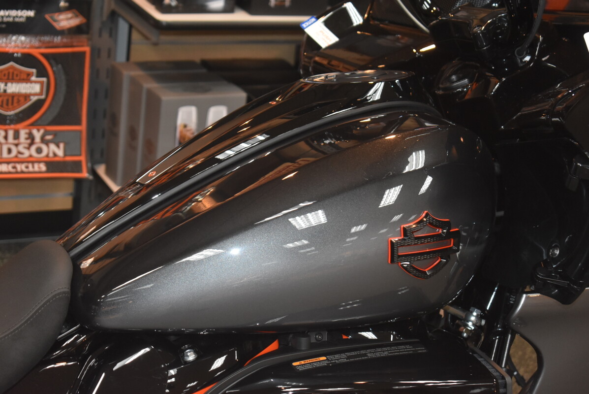 FLTRXSE 2025 CVO Road Glide - Photo 6