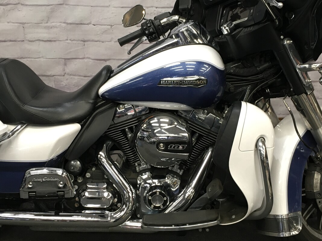 2015 Harley-Davidson Electra Glide Ultra Classic Low White /Blue - Photo 3