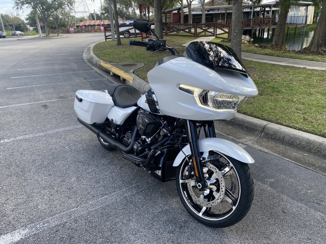 2025 Harley-Davidson Road Glide - Photo 2