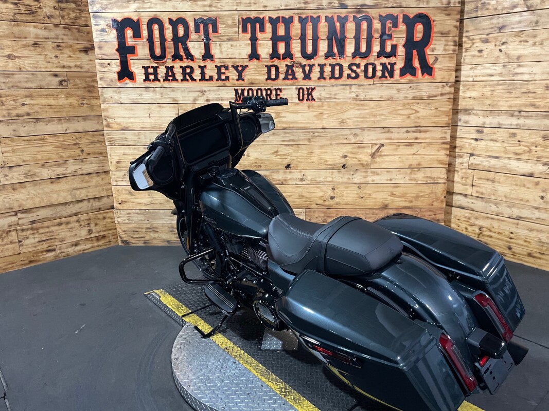 Harley-Davidson Street Glide 2025 FLHX IRON HORSE MTLC - Photo 10