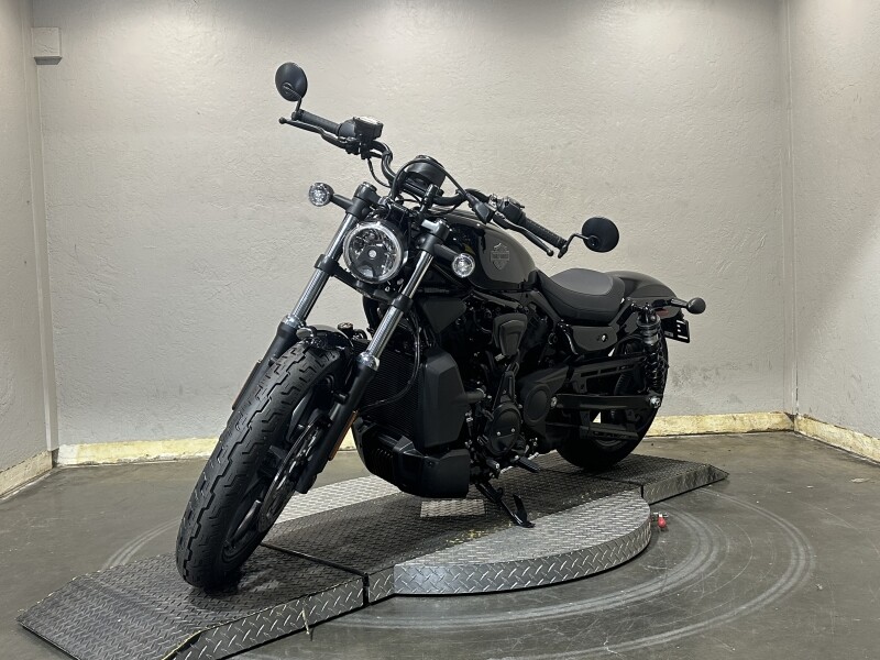 Harley-Davidson Nightster 2025 RH975 84652235 VIVID BLACK - Photo 4