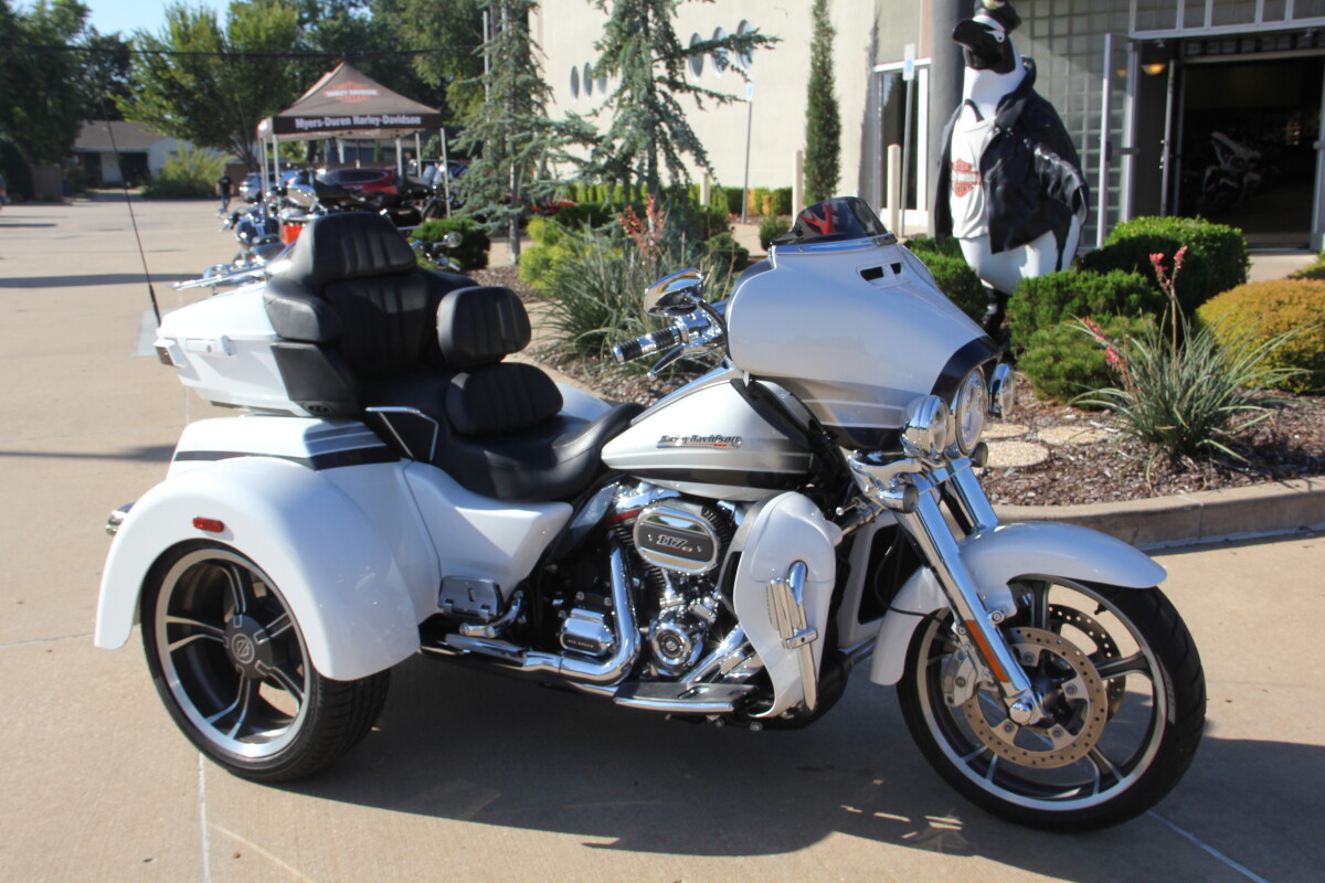 2020 Harley-Davidson CVO Tri Glide - Photo 4
