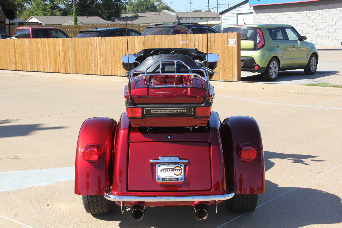2009 Harley-Davidson Tri Glide Ultra Candy Red Sunglo - Photo 9